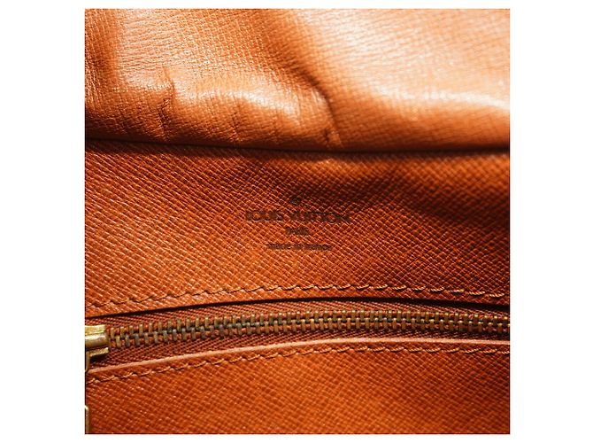 Bolso de hombro Louis Vuitton Monogram Boulogne 30 Castaño - vista 5