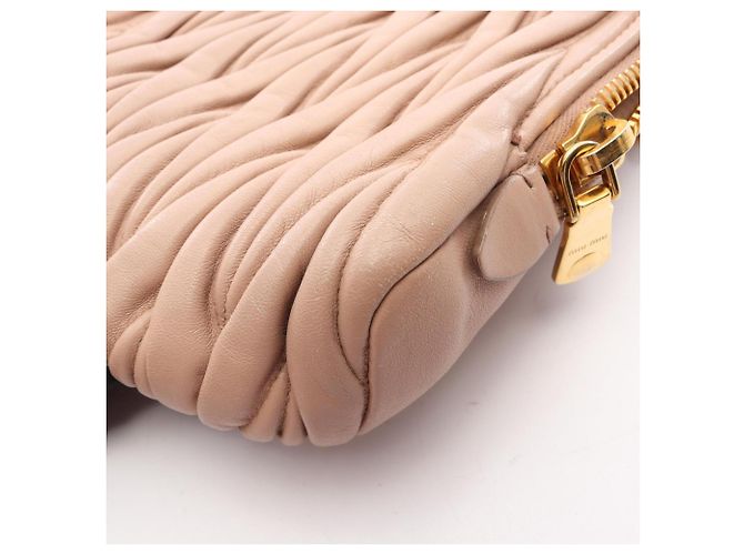 Borsa a tracolla in pelle Matelassé Miu Miu Rosa - vista 10