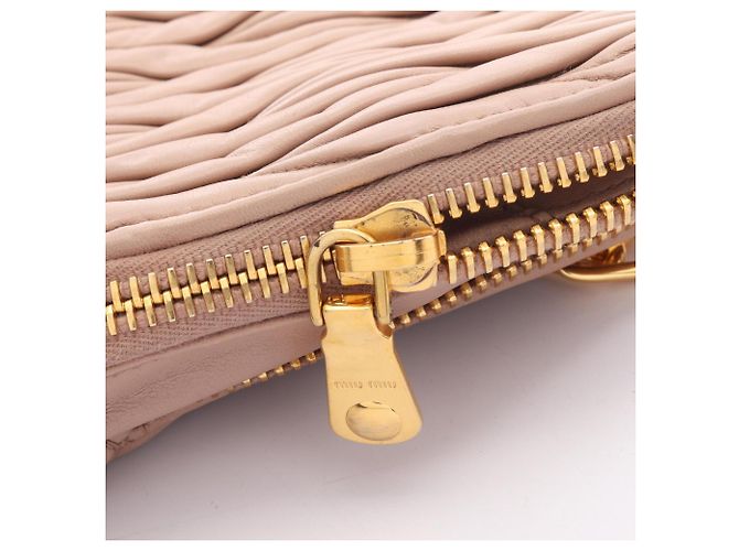 Borsa a tracolla in pelle Matelassé Miu Miu Rosa - vista 13