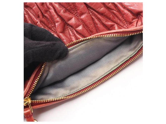 Borsa a tracolla in pelle Matelassé Miu Miu Rosa - vista 8