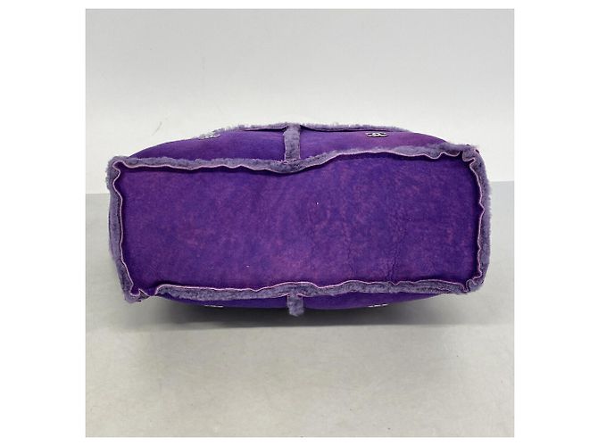 Borsa a tracolla Chanel in shearling viola Porpora - vista 3