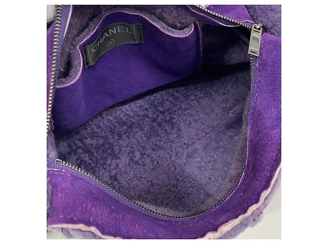 Borsa a tracolla Chanel in shearling viola Porpora - vista 4