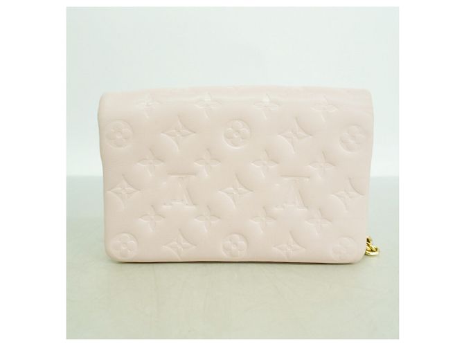 Borsa a tracolla Louis Vuitton Monogram Coussin Pochette Rosa - vista 9