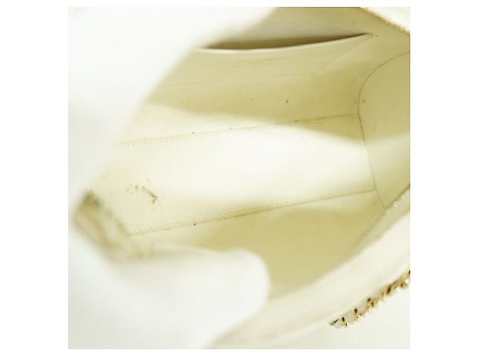 Borsa a tracolla Chanel Matelassé con catena Bianco - vista 4