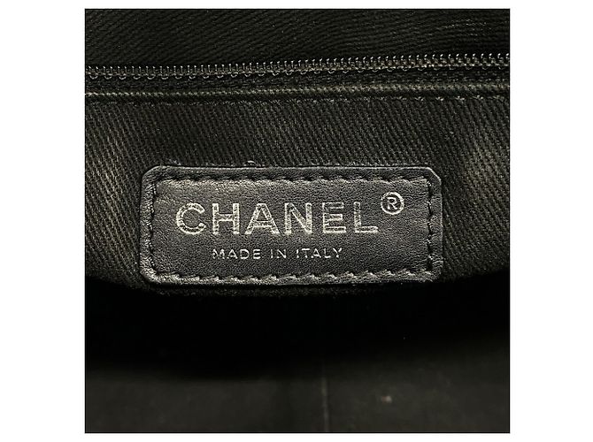 Borsa Tote Chanel in pelle di vitello martellata nera Nero - vista 5