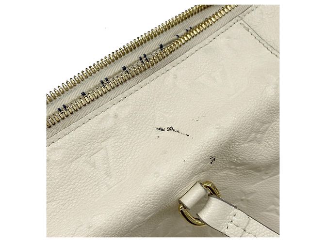 Borsa Tote Louis Vuitton Monogram Empreinte Lumineuse PM Bianco - vista 9