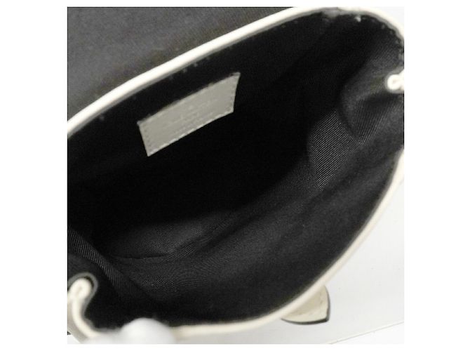 Sac Sling Louis Vuitton Christopher XS Blanc - vue 4