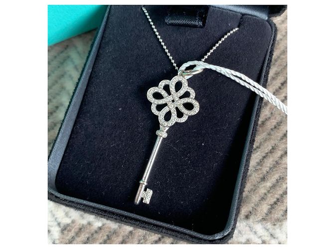 Collana Tiffany & Co. Keys Collection Nodo Cinese Platino e Diamanti Argento - vista 3