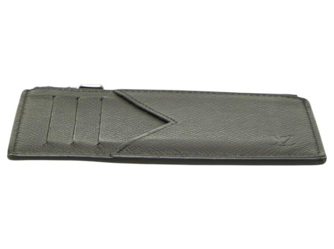 Tarjetero Louis Vuitton Taiga Negro - vista 3
