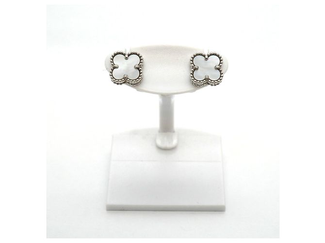 Orecchini Van Cleef & Arpels Sweet Alhambra - vista 2