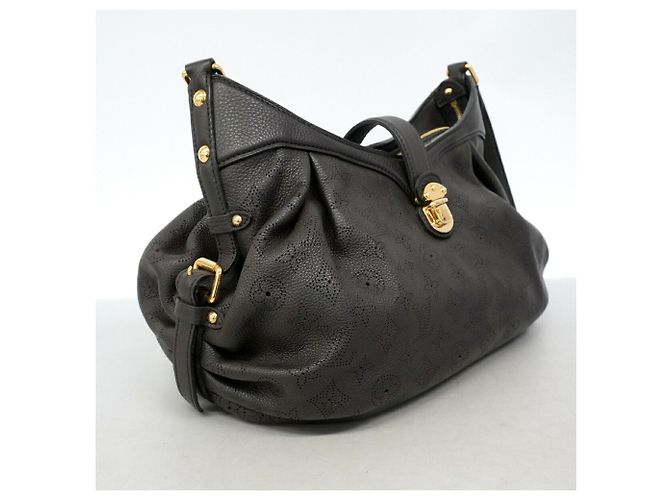 Bolsa de Ombro Louis Vuitton Mahina XS - vista 2
