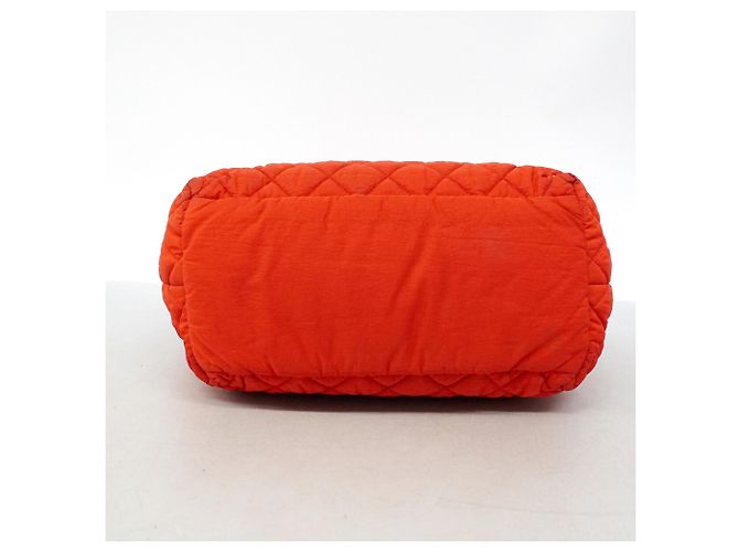 Bolso Tote Chanel Coco Cocoon de nylon Roja - vista 3