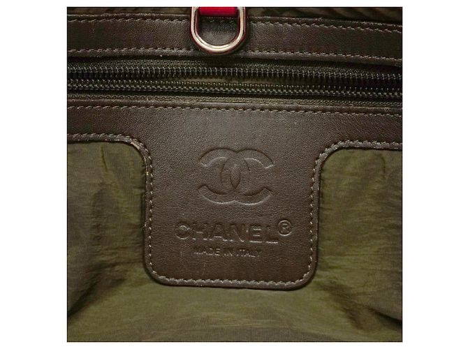 Bolso Tote Chanel Coco Cocoon de nylon Roja - vista 5