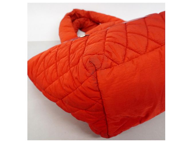 Bolso Tote Chanel Coco Cocoon de nylon Roja - vista 8