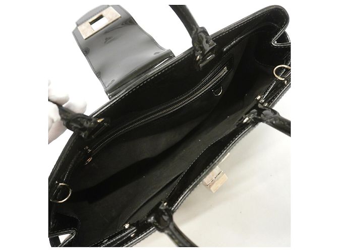 Borsa Louis Vuitton Epi Mirabeau GM Nero - vista 4