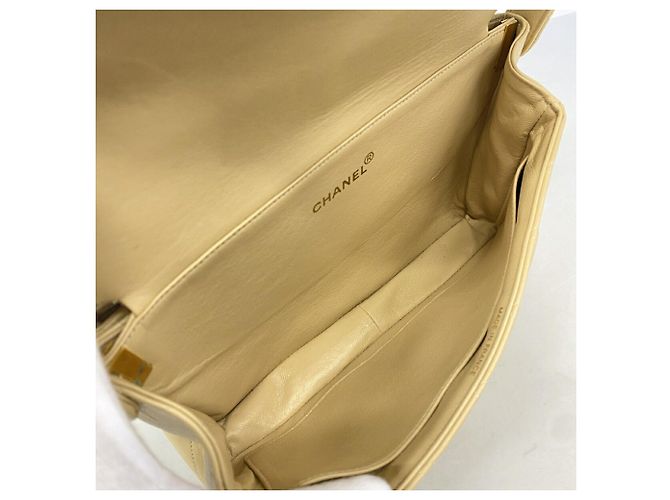 Borsa a tracolla Chanel Matelassé Beige - vista 4