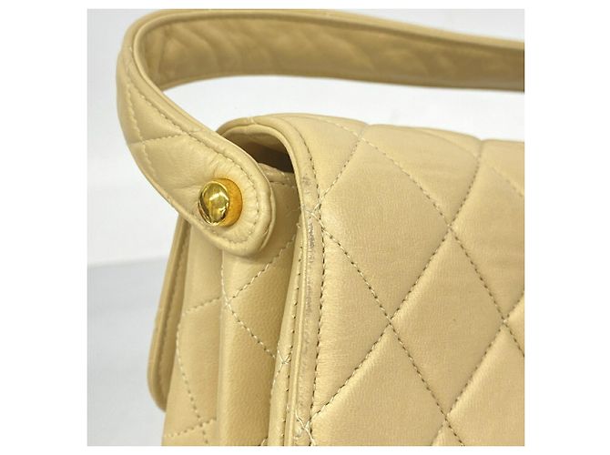 Borsa a tracolla Chanel Matelassé Beige - vista 6