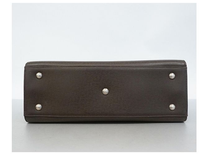 Porte-documents Louis Vuitton Taiga Nevsky Marron - vue 3