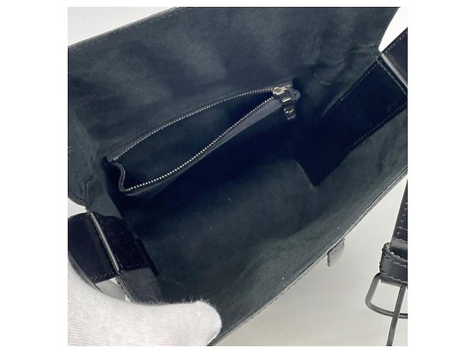 Louis Vuitton Epi Sac Sole Shoulder Bag Schwarz - Ansicht 4