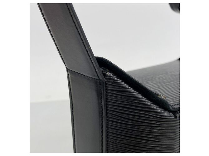 Louis Vuitton Epi Sac Sole Shoulder Bag Schwarz - Ansicht 7
