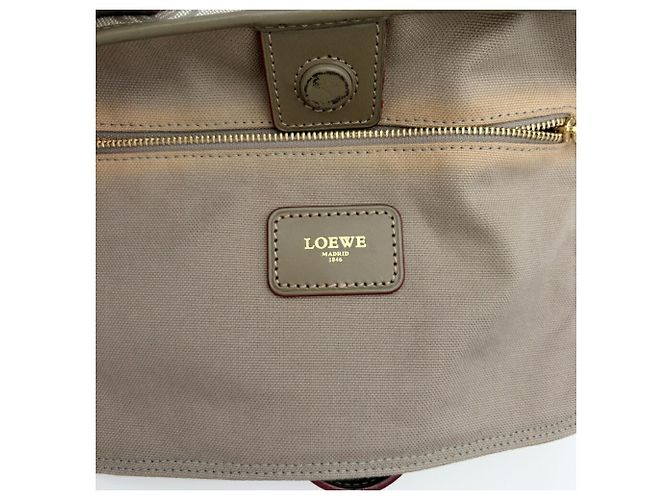 Bolso Tote Loewe Anagram Caqui - vista 17