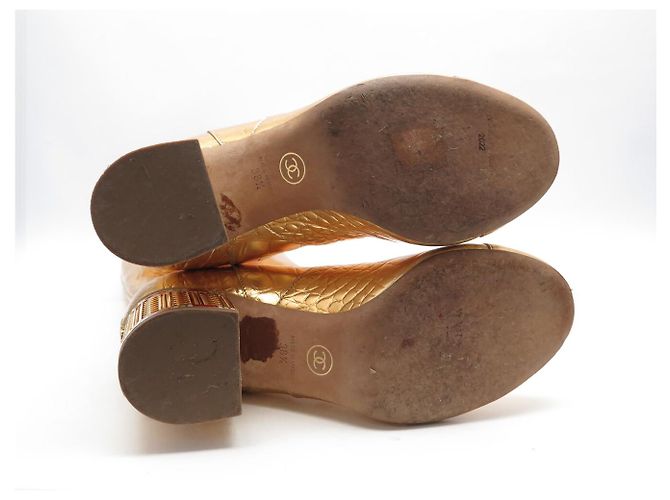 BOTAS DE MONTA CHANEL EGYPTE 38.5 PIEL EFECTO COCODRILO Dorado - vista 10
