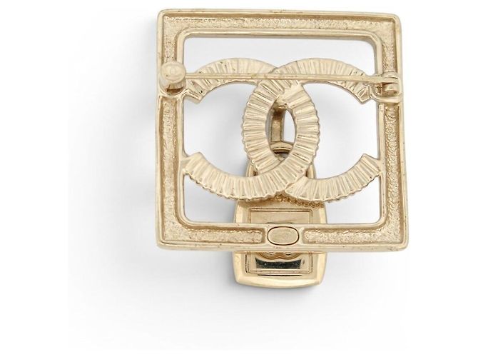 SPILLA CHANEL QUADRATA LOGO CC LUCChetto STRASS 2023 METALLO DORATO D'oro - vista 2