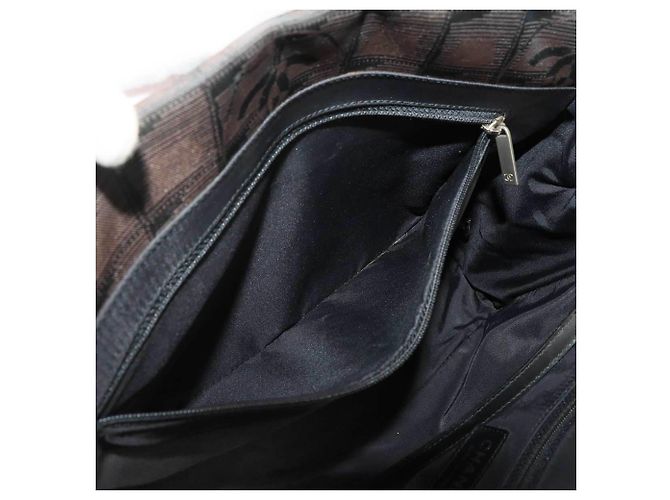 Borsa Chanel New Travel Line Tote PM Nero Marrone scuro - vista 8