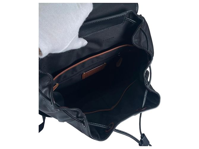 Coach CU072 LGUE Flap Backpack Black - view 5