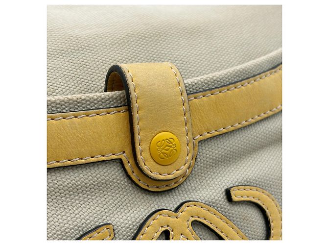 Bolso de hombro Loewe Anagram Beige Amarillo - vista 10
