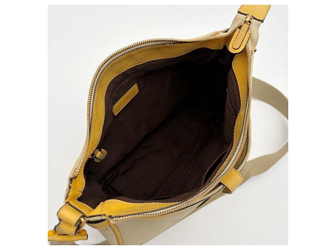 Bolso de hombro Loewe Anagram Beige Amarillo - vista 18