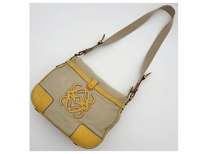 Bolso de hombro Loewe Anagram Beige Amarillo - vista 8