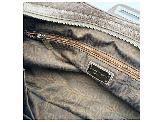 Borsa Salvatore Ferragamo Gancini Marissa Bronzo - vista 17