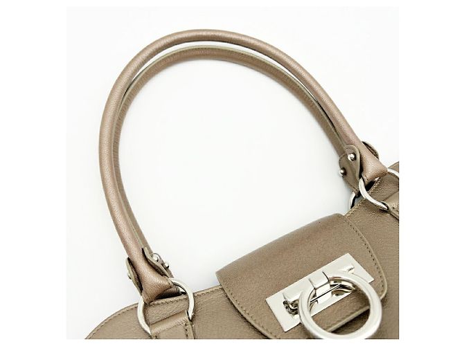 Borsa Salvatore Ferragamo Gancini Marissa Bronzo - vista 6
