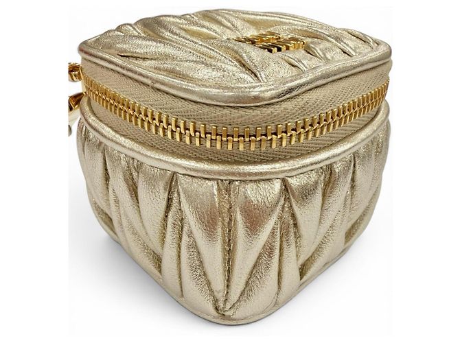 Charm in pelle Miu Miu D'oro - vista 4