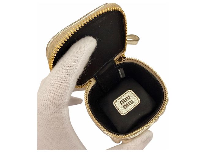 Charm in pelle Miu Miu D'oro - vista 5