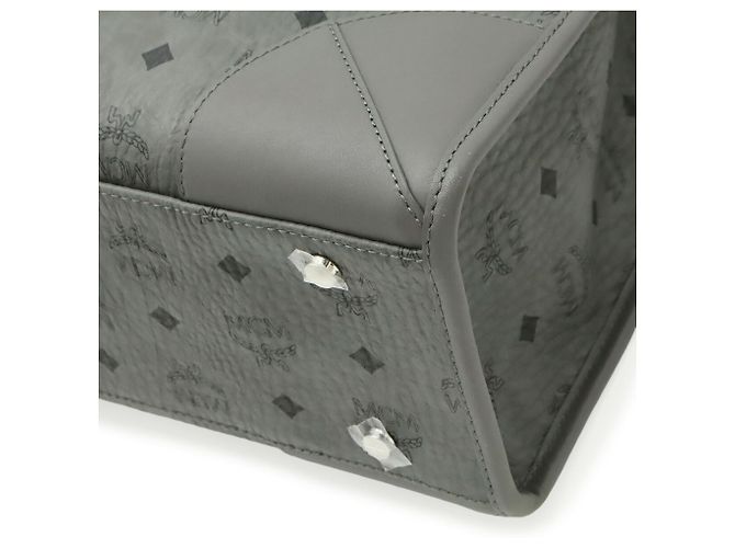 Mala Tote MCM Visetos Preta e Cinza de Pele e PVC Marrom Preto - vista 4