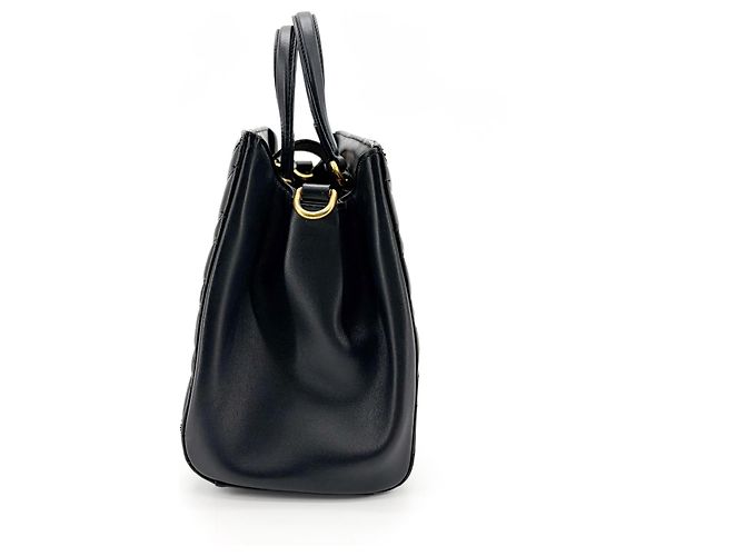 Gucci GG Marmont Tote aus gestepptem Leder Medium Schwarz - Ansicht 4