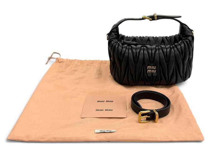 Borsa a tracolla Miu Miu in pelle di agnello Matelassé nera Nero - vista 2