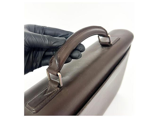 Louis Vuitton Neo Robusto 1 Pelle Taiga Marrone - vista 7