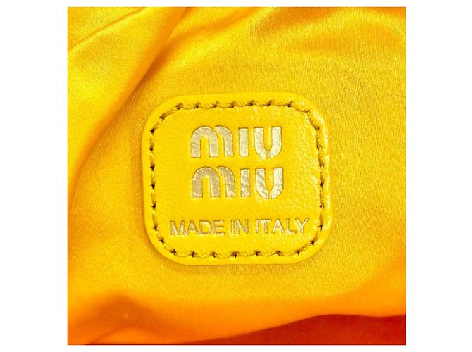 Pouch con coulisse Miu Miu Duchess Giallo - vista 9