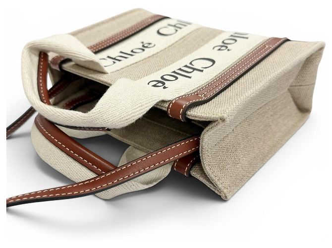 Mala Tote Mini Chloé Woody Marrom Bege - vista 5