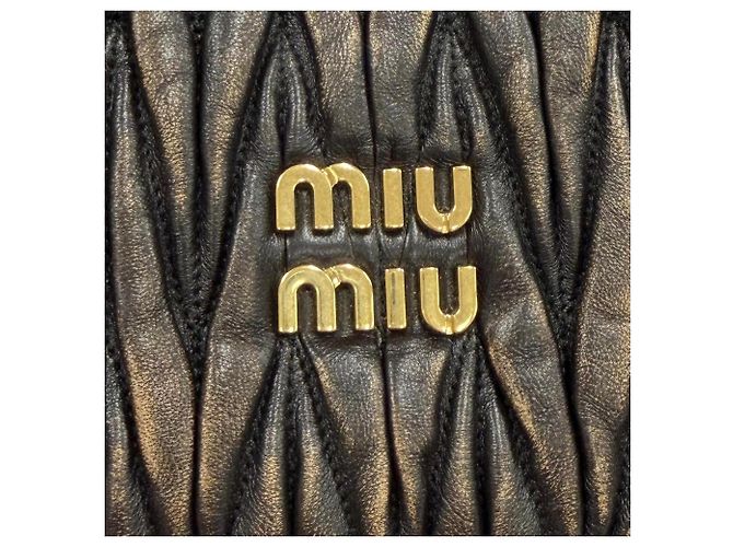 Borsa hobo Miu Miu Wonder in pelle matelassé - vista 9