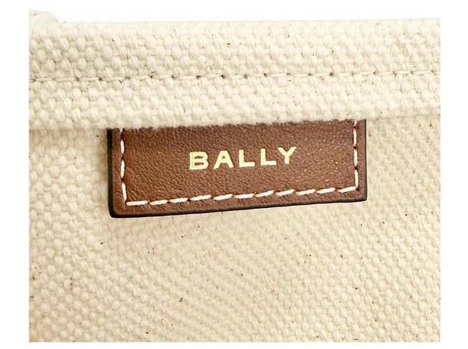 Bally Akelei Large Tote Bag aus Canvas mit Leder-Logo-Patch Braun Roh - Ansicht 11