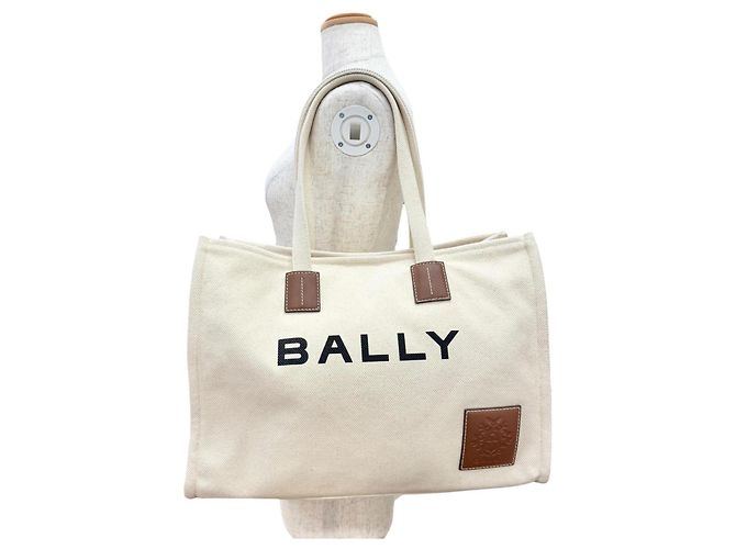 Bally Akelei Large Tote Bag aus Canvas mit Leder-Logo-Patch Braun Roh - Ansicht 2