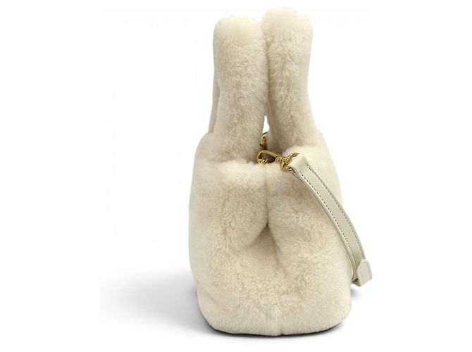 Miu Miu 2-Way Handtasche aus Schafsfell mit Logo-Plakette Weiß - Ansicht 5