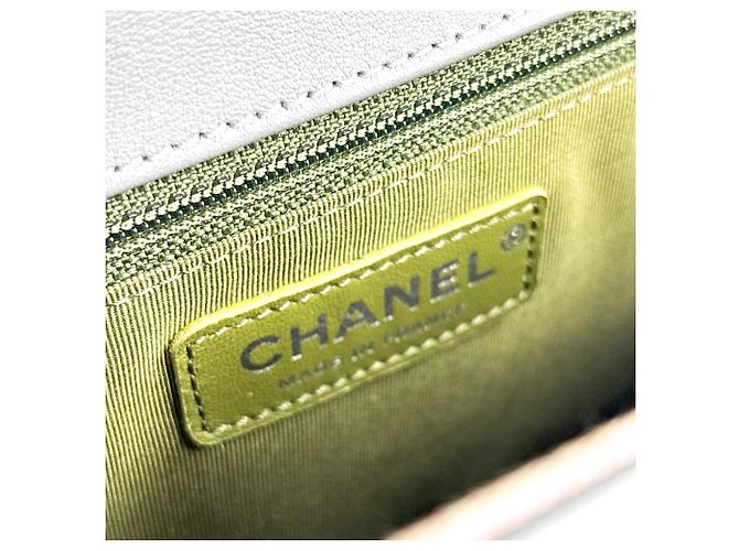 Chanel Boy Flap Quilted Calfskin Old Medium Marrone - vista 6