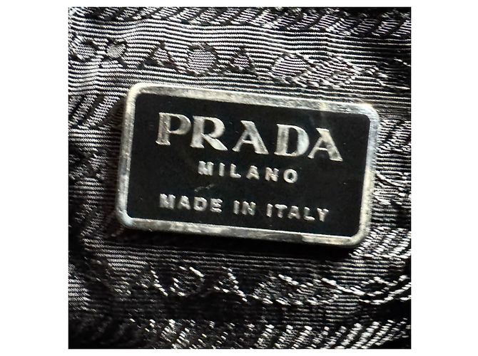 Prada Handtasche aus Nylon und Leder Schwarz - Ansicht 11