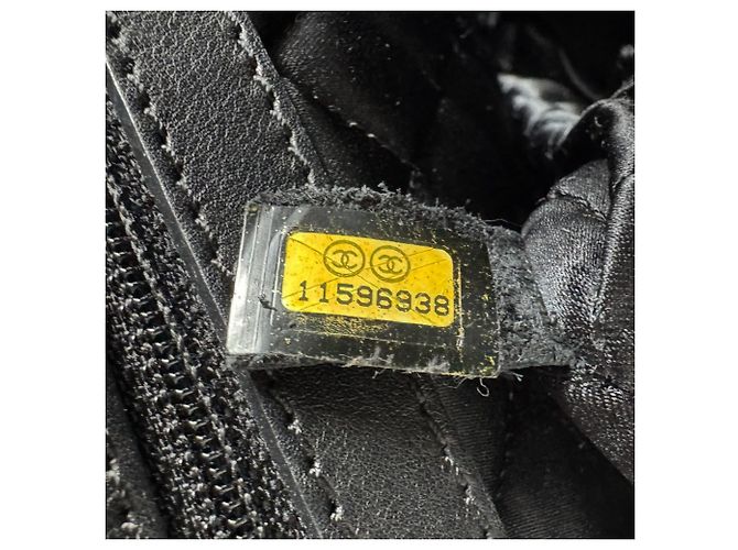 Bolsa de mão Chanel em couro marrom - vista 13