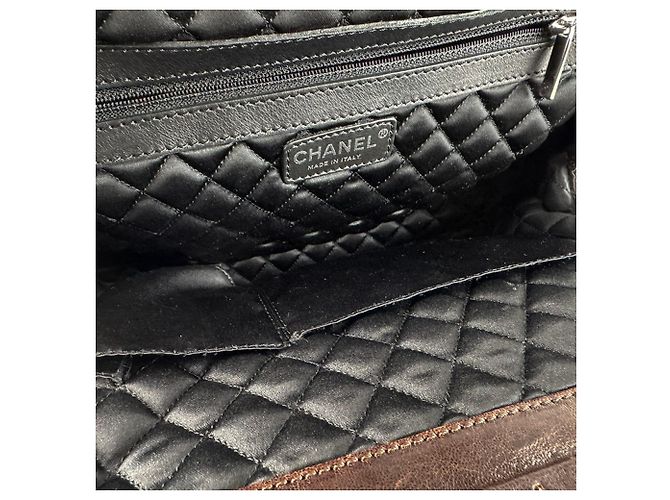 Bolsa de mão Chanel em couro marrom - vista 5